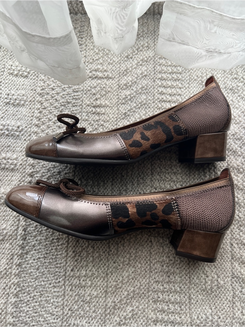 Hispanitas - NWOT - gorgeous low heel leather and calf hair heels size 38/7.5